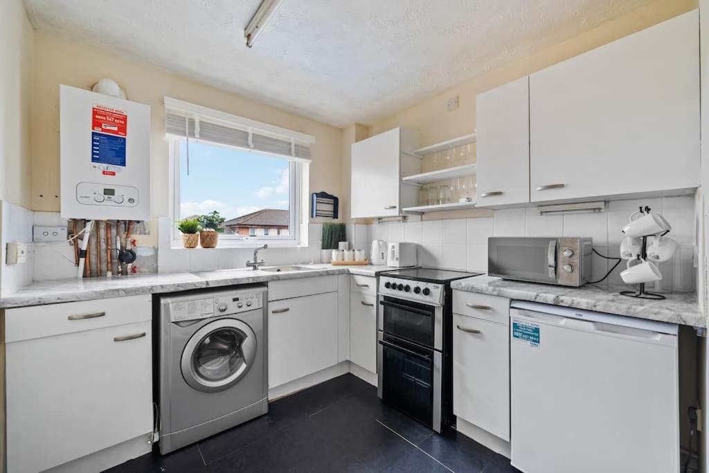 Cozy Apartment In Greater London - 1Br,1 Bath Экстерьер фото